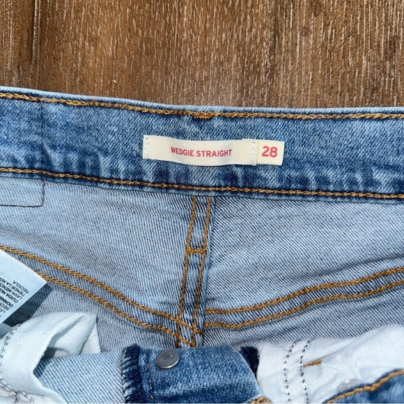 Levi's Wedgie Straight Jeans Women’s 28 Button Fly Medium Wash Vintage Ra Hem - Picture 7 of 12